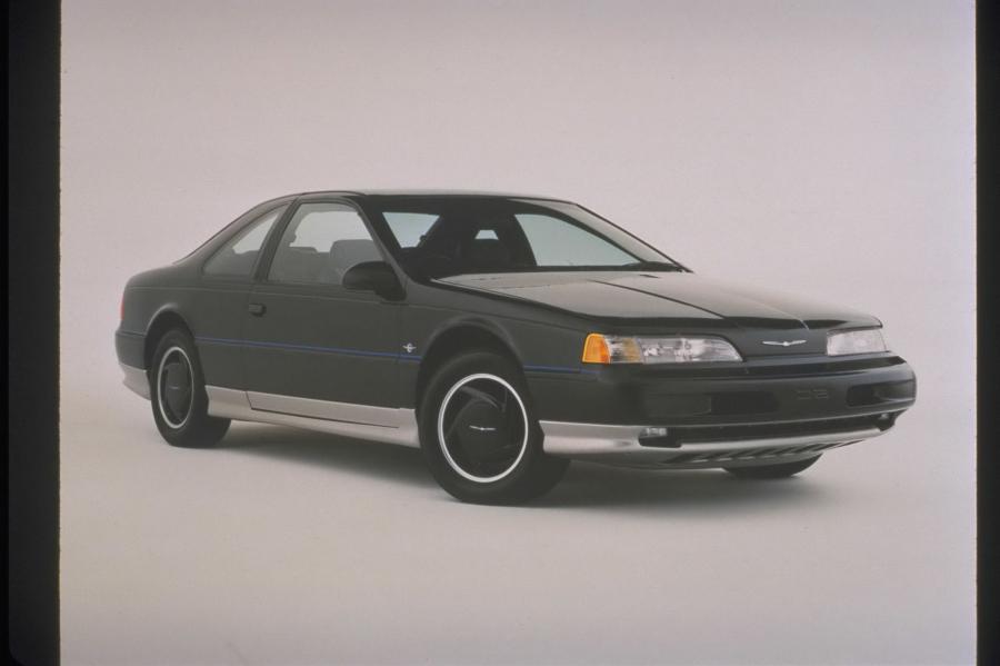  Ford Thunderbird 1990 года  (фото 8 из 8)